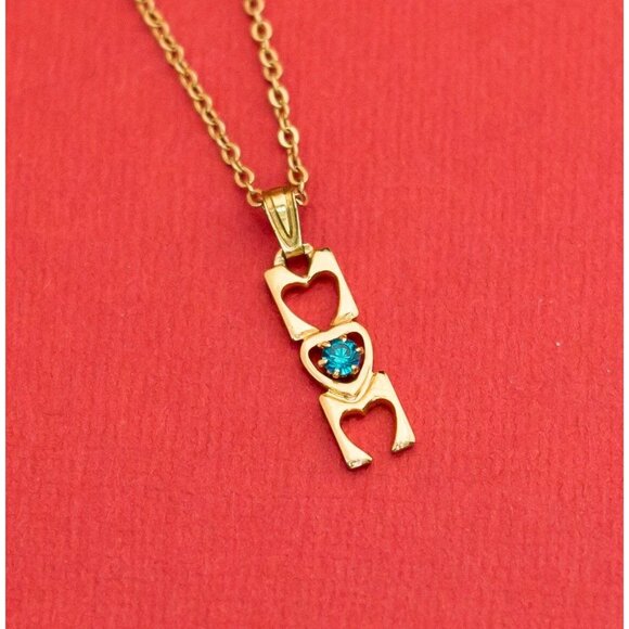 Vintage Mom Necklace Gold Tone Letter Mothers Day By Avon 18 Inches Long - F7 - Picture 1 of 4